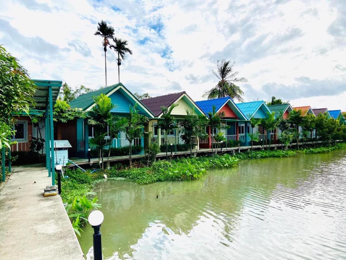 Baan Chay Namm Resort Bangkok Exterior foto